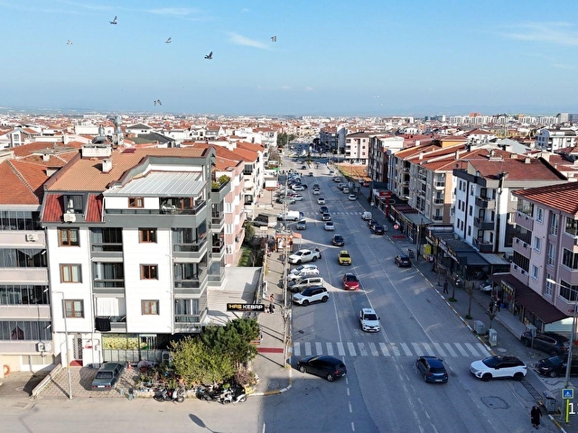 FAVORİ GAYRİMENKULDEN ŞEHRİN EN GÖZDE LOKASYONUNDA 2+1 125m² NET - Görsel 5