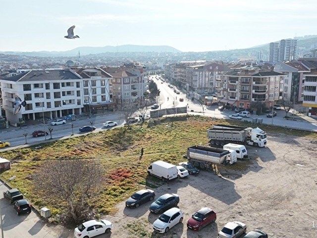 FAVORİ GAYRİMENKULDEN ŞEHRİN EN GÖZDE LOKASYONUNDA 2+1 125m² NET - Görsel 4