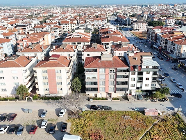 FAVORİ GAYRİMENKULDEN ŞEHRİN EN GÖZDE LOKASYONUNDA 2+1 125m² NET - Görsel 7
