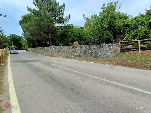 ŞİLE ULUPELİT KÖYÜNDE İÇİNDE 2 KATLI YAPISI OLAN 1565 M2 ARSA - Görsel 3