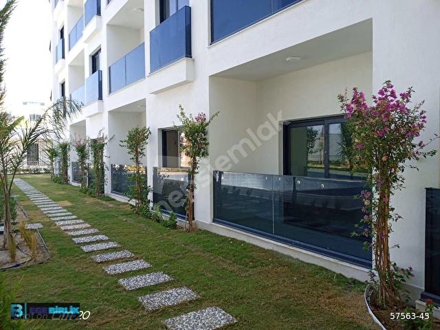 Kuşadasında Denize Sadece 20 Metre Mesafede, 7/24 Güvenlikli, Kapalı Otoparklı, Havuzlu Lüks Daire - Görsel 15