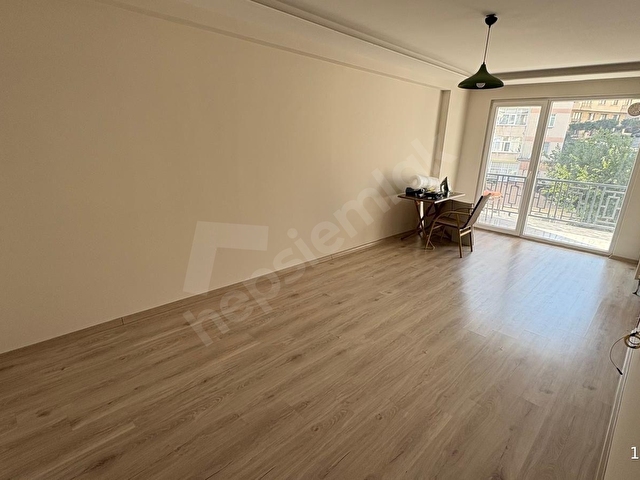 Marmara Üni.Yakını,Site İçi, Ön Cephe Ayrı Mutfaklı 2+1 Balkonlu - Görsel 3