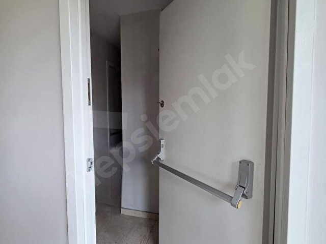 GÖZTEPEDE 3+1 NET 90M2 EBEVEYN BANYOLU YENİ BİNADA FIRSAT - Görsel 6