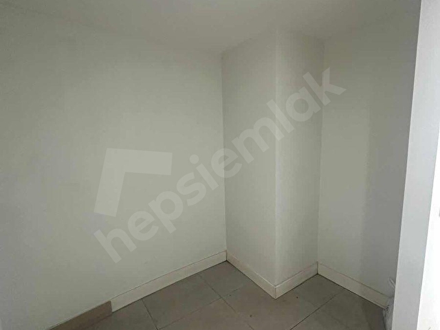 BATIŞEHİR SİTESİNDE TAŞINMAYA HAZIR 2+1 KİRALIK DAİRE - Görsel 25