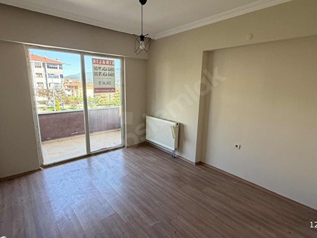 100.YIL MAHALLESİNDE KİRALIK 1+1 DAİRE - Görsel 9