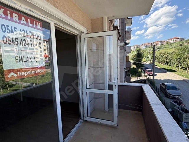 100.YIL MAHALLESİNDE KİRALIK 1+1 DAİRE - Görsel 13