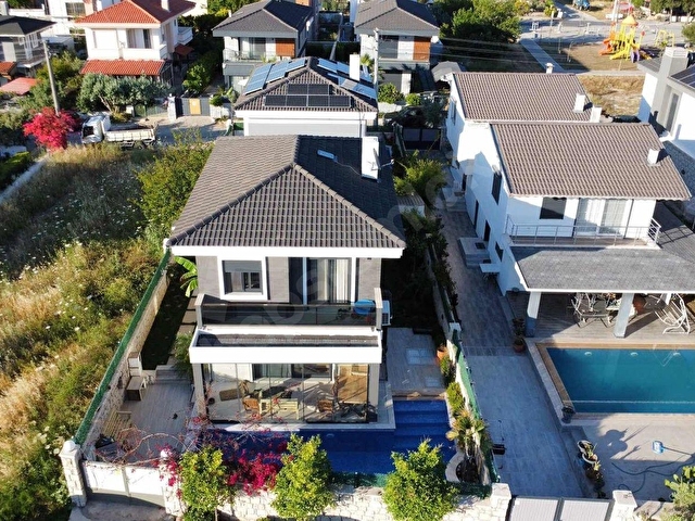 Çeşmede satılık tek müstakil villa SALİH DERLİ - Görsel 9
