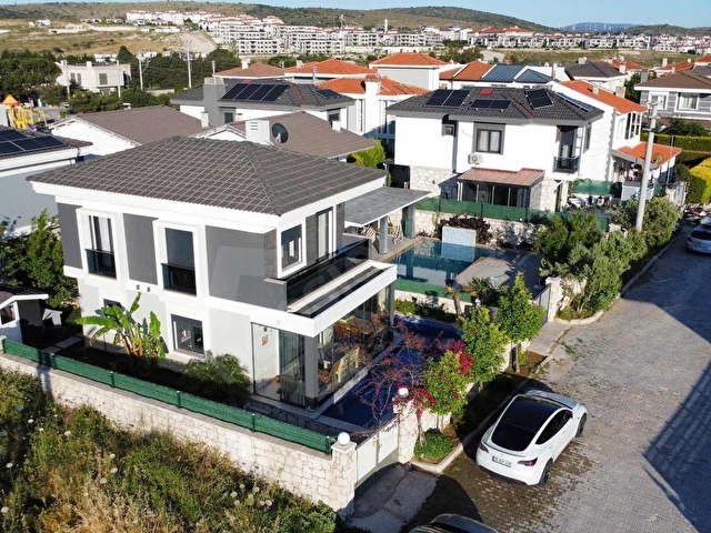 Çeşmede satılık tek müstakil villa SALİH DERLİ - Görsel 11