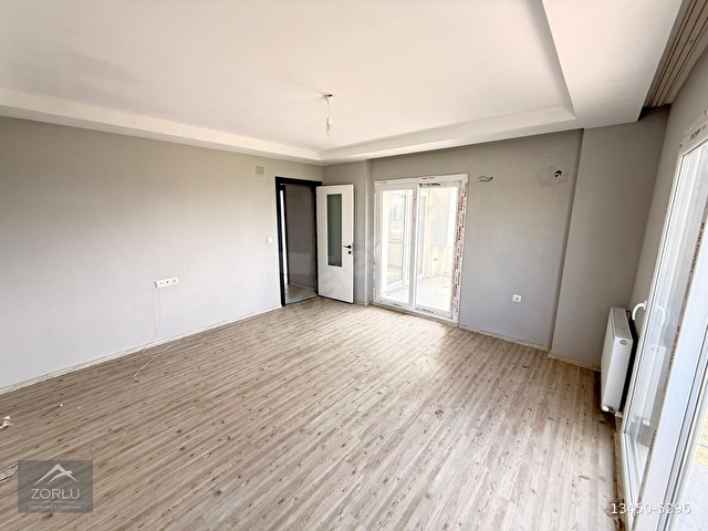 ZORLUDAN 3+1 AÇIK MUTFAK HASARSIZ BULVAR ÜZERİ SATILIK DAİRE - Görsel 3
