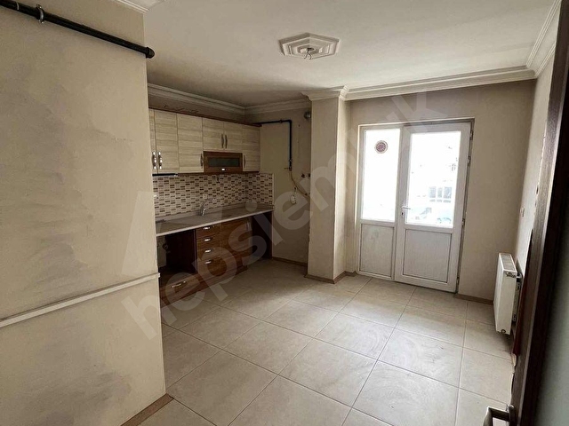 1 EMLAKda FIRSAT...! CADDE ÜZERİ ÇARŞI MERKEZ SATILIK 3+1 DAİRE - Görsel 6
