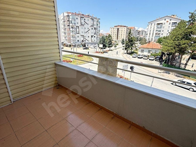 TÜRBE MAHALLESİNDE KİRALIK 3+1 GENİŞ DAİRE - Görsel 9