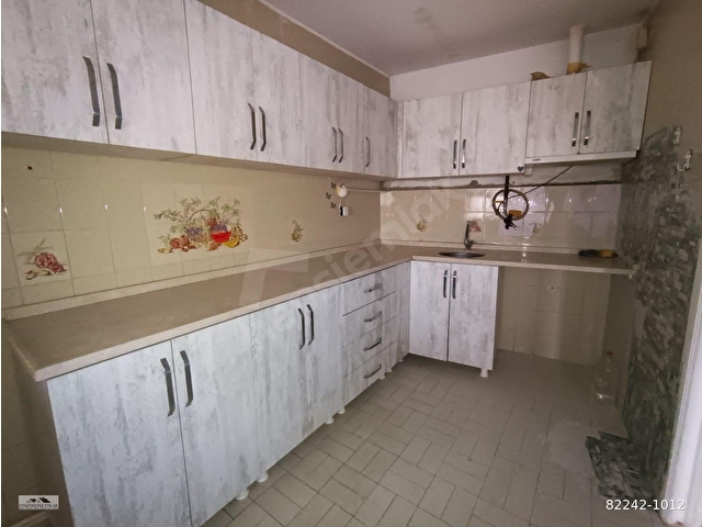 ENGİNDENİZ EMLAKtan ÇARŞI MERKEZDE SATILIK 2+1 ODA DAİRE