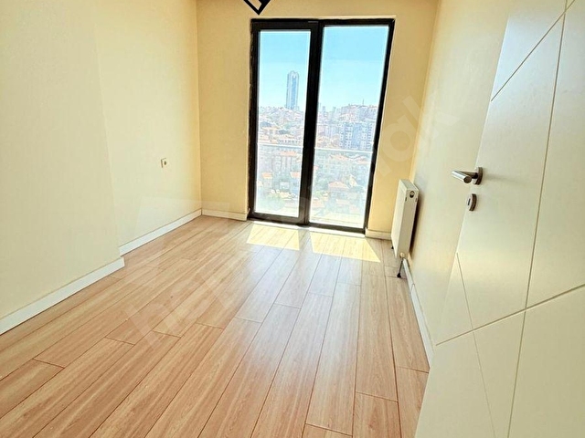 ROSEHILL RESIDENCE  SATILIK 2+1 KÖŞE ÇİFT CEPHELİ 2 BANYOLU DAİRE BALKONLU ***BOŞ*** - Görsel 5