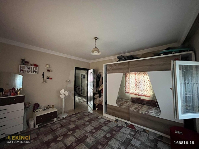 EKİNCİ GAYRİMENKUL`DEN 3 KATLI TERASLI BULVAR ÜZERİ MÜSTAKİL EV - Görsel 16