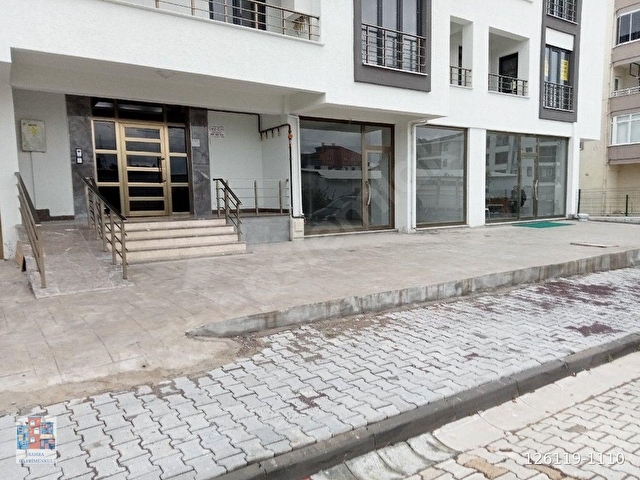 Fiyat Düştü!!G.O.P.da Sıfır Binada Yan Yana Kiralık Depolu WC li 4 Dükkan - Görsel 5