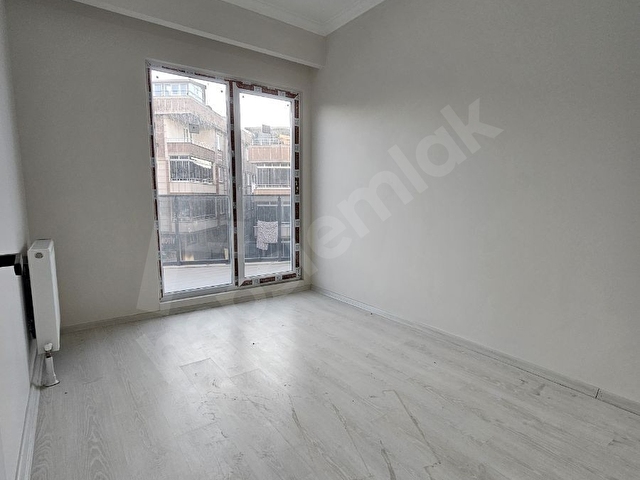 Arnavutköy Merkezde | 3+1 115 m² + 35 m² Teras | OTOPARKLI - Görsel 14