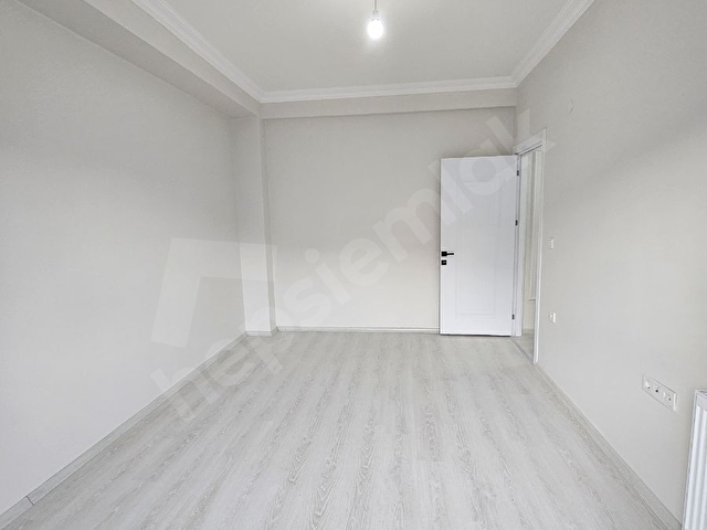 Arnavutköy Merkezde | 3+1 115 m² + 35 m² Teras | OTOPARKLI - Görsel 17