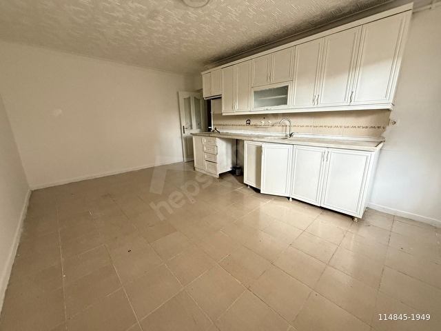 NATOYOLU CADDE YAKINI CEPHELERİ AÇIK GENİŞ 3+1 SATILIK DAİRE - Görsel 5