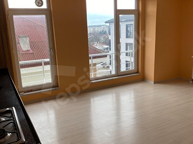 2+1 AMERİKAN MUTFAKLI BAKIMLI DAİRE - Görsel 5
