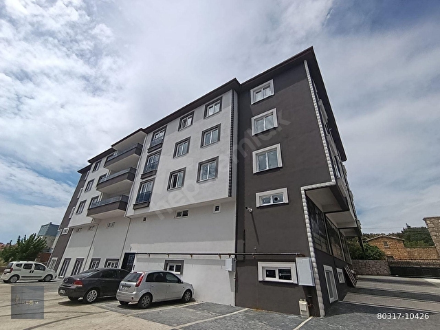 &KERİMDEN AYVACIKDA SATILIK ARA KAT KAPALI MUTFAK GENİŞ DAİRE - Görsel 2