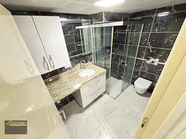 AKARSU EMLAKTAN FIRSAT DAİRE!! DİKMEN CADDESİ ÜZERİNDE TEK TAPU 2 ADET 1+1 SÜPER LÜKS YAPILI DAİRE - Görsel 10