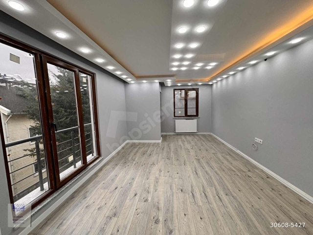 MERKEZ MAHALLESİNDE KAPALI OTOPARKLI ÇİFT BALKONLU 2+1 DAİRE - Görsel 4