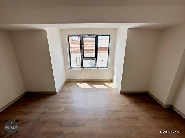 ESTORIADAN KUMLUBEL ESENLİDE 3+1 KULLANIŞLI DUBLEKS DAİRE - Görsel 8