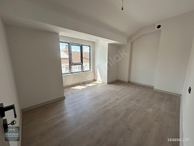 ESTORIADAN KUMLUBEL ESENLİDE 3+1 KULLANIŞLI DUBLEKS DAİRE - Görsel 7