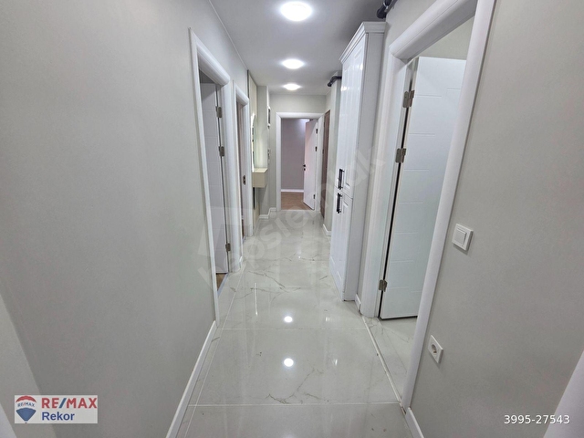 ÇEKMEKÖY MERKEZ MH. 5+2 DUBLEKS ÇİFT GİRİŞLİ 250M2 SATILIK - Görsel 25