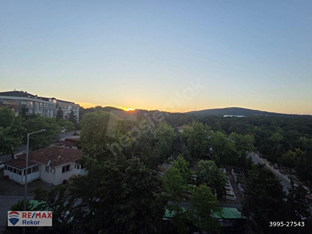 ÇEKMEKÖY MERKEZ MH. 5+2 DUBLEKS ÇİFT GİRİŞLİ 250M2 SATILIK - Görsel 19