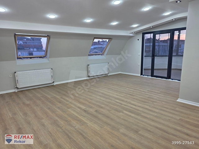 ÇEKMEKÖY MERKEZ MH. 5+2 DUBLEKS ÇİFT GİRİŞLİ 250M2 SATILIK - Görsel 30