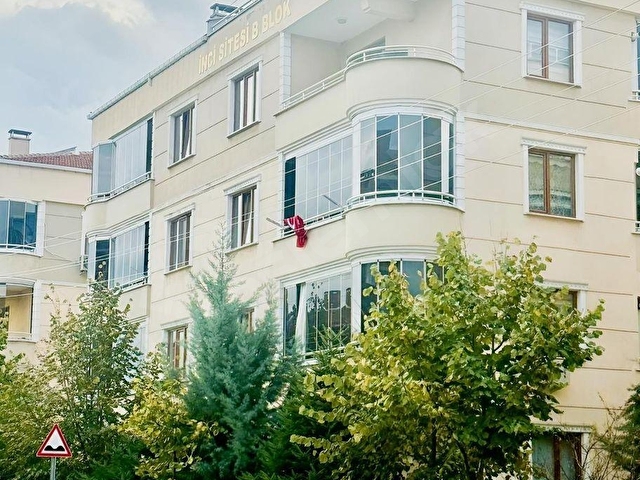 ALİNA EMLAK^TAN 8 KASIM MAH. SATILIK 4+1 175 M² DUBLEKS DAİRE - Görsel 2
