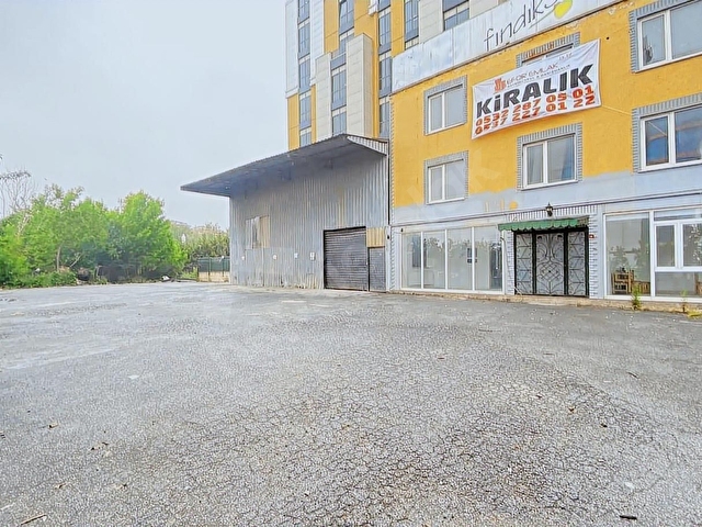 MALTEPE YANYOLDA E-5 CEPHE 850m2 ARSA İÇNDE 3 KATYÖNETİM BİNALI