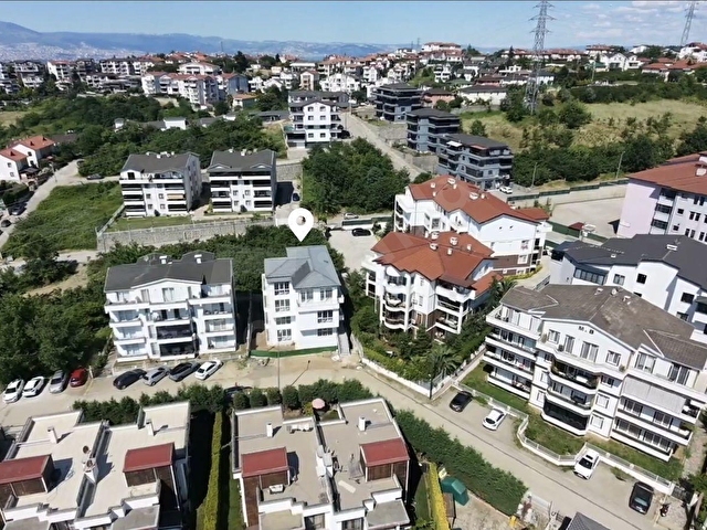 GÖLCÜK TOPÇULARDA GENİŞ BAHÇELİ 3+1 DUBLEKS YAŞAM FIRSATI