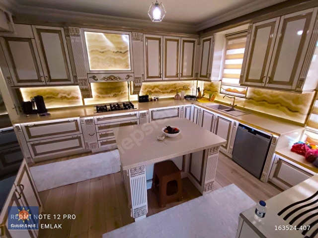 Garanti Emlaktan - Saray Mimarisine Sahip - 145 m² Fırsat Daire - Görsel 19