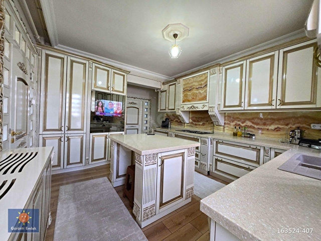 Garanti Emlaktan - Saray Mimarisine Sahip - 145 m² Fırsat Daire - Görsel 15