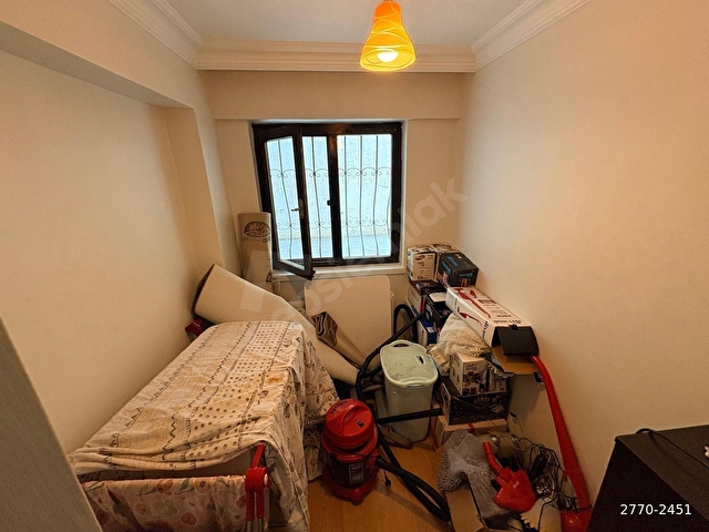 NUR EMLAKTAN BAŞAKTA ÖN CEPHE 3+1 GİRİŞ KATTA DAİRE - Görsel 12