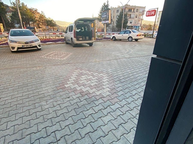 ELMALI DÖNER KAVŞAKTA ANA CADDE ÜZERİ KİRALIK  DÜKKAN - Görsel 18