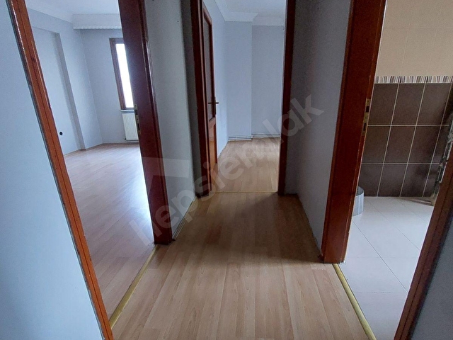 EYÜPSULTAN RAMİ DE ÇARŞININ BİTİMİNDE ARA KAT KİRALIK DAİRE - Görsel 15
