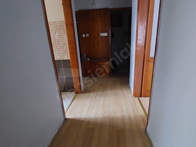 EYÜPSULTAN RAMİ DE ÇARŞININ BİTİMİNDE ARA KAT KİRALIK DAİRE - Görsel 4