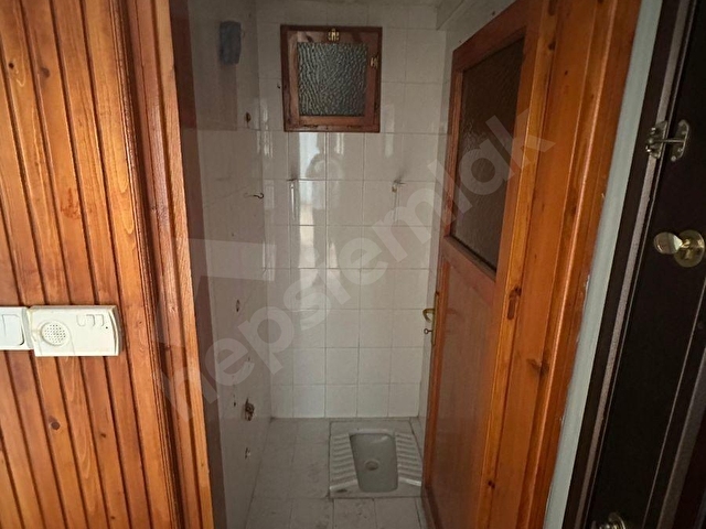 EYÜPSULTAN RAMİ DE ÇARŞININ BİTİMİNDE ARA KAT KİRALIK DAİRE - Görsel 5