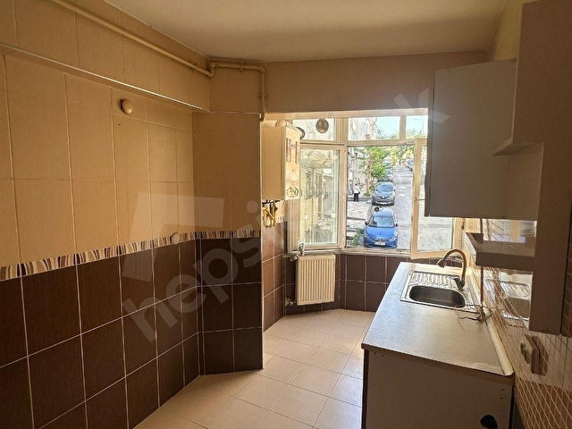 EYÜPSULTAN RAMİ DE ÇARŞININ BİTİMİNDE ARA KAT KİRALIK DAİRE