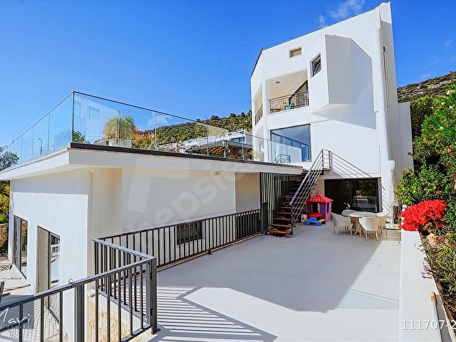 Kalkan Ortaalanda 6+2 lüks ful eşyalı geniş villa satılık - Görsel 28