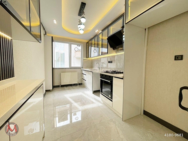 MİLENYUMDAN ÇETİN EMEÇ - HAKİM EVİ YAKINI 3+1 120 M² ÇİFT BANYO SIFIR LÜX YAPILI ÖN CPH GÜNEY BATI - Görsel 2