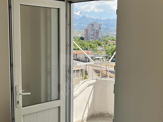 BAĞDAT CADDESİ ÜZERİNDE SATILIK 3+1 GENİŞ DAİRE - Görsel 10