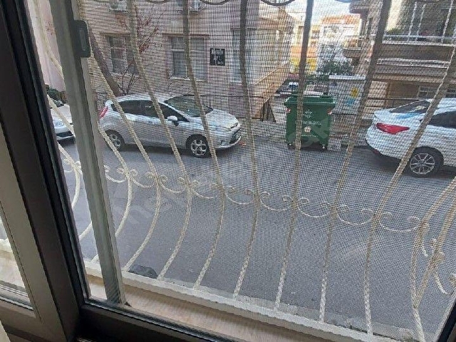 Eşyalı,Otoparklı,10 Yaşında Binada,3 Cephe - Görsel 6