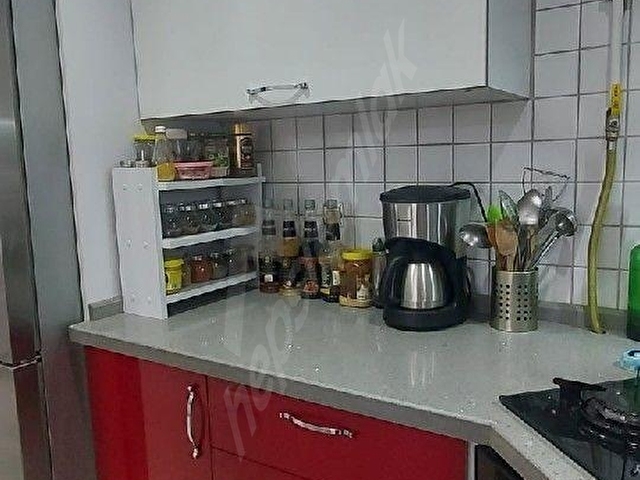 Eşyalı,Otoparklı,10 Yaşında Binada,3 Cephe - Görsel 12