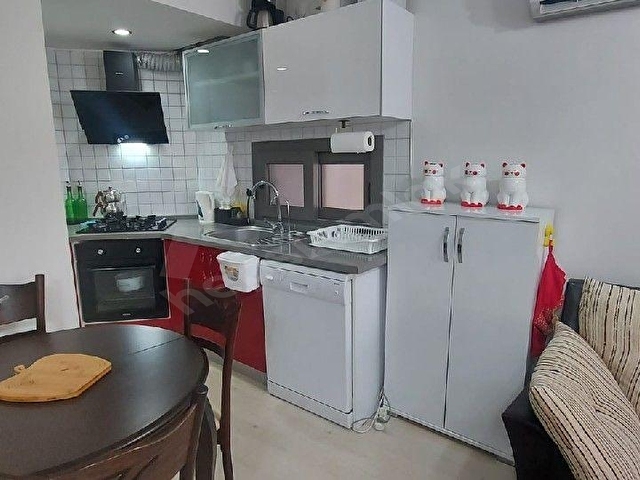 Eşyalı,Otoparklı,10 Yaşında Binada,3 Cephe - Görsel 17