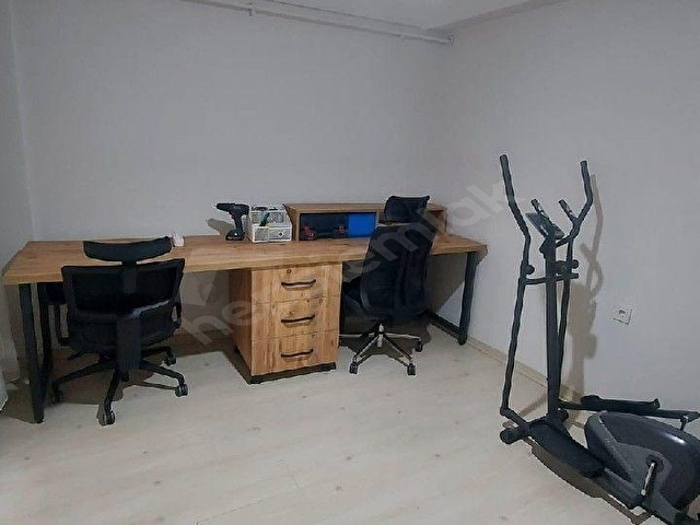 Eşyalı,Otoparklı,10 Yaşında Binada,3 Cephe - Görsel 22