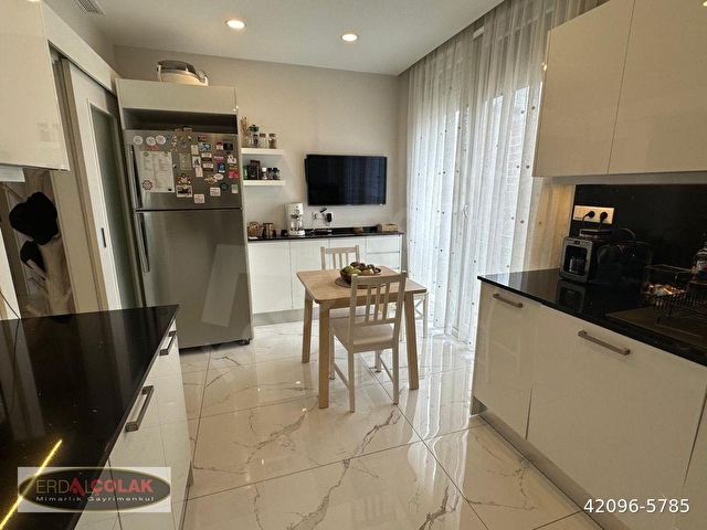 ETHEMEFENDİ CADDESİN DE BAĞDATA 3.BİNA 220M2 BRÜT 175M2 NET 4+1 - Görsel 5
